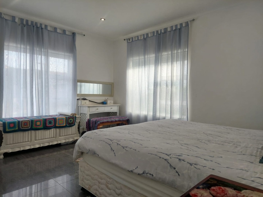 4 Bedroom Property for Sale in Stilbaai Wes Western Cape